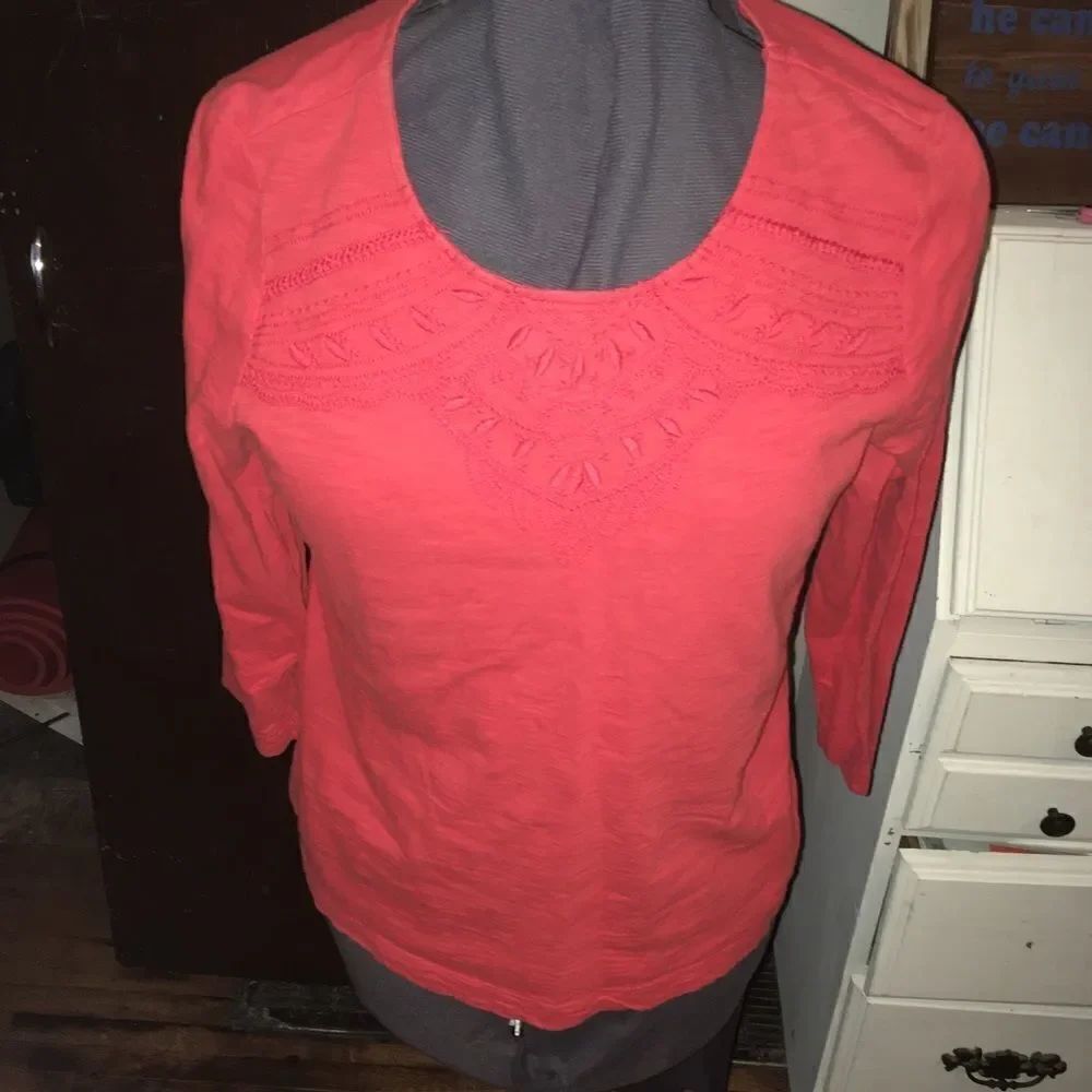 Chico’s embroidered front 1 knit top